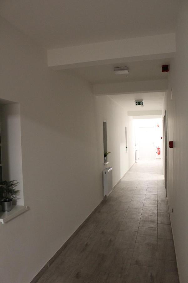 Czermann Holiday Inn Oroszlany ภายนอก รูปภาพ